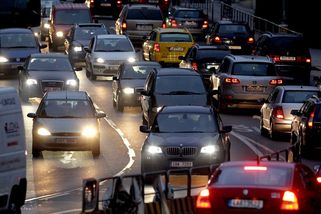 Komentář: Třicítka ve městech má smysl. Větší než 26 pruhů - Seznam Zprávy